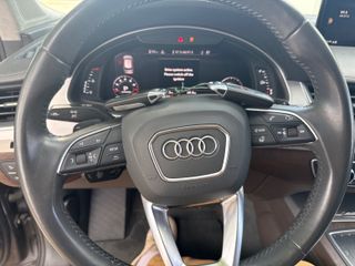 2019 Audi Q7 55 Premium - Interior Steering Wheel With Keys Image